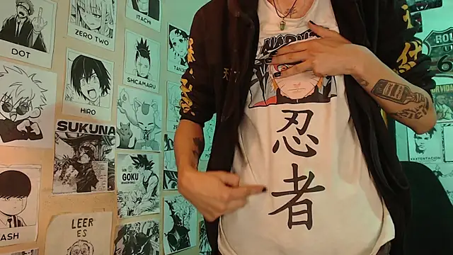 Snapshot of Mickey_Magic chatting on March 1, 5:42 am Mickey Magic online show from March 1, 5:42 am