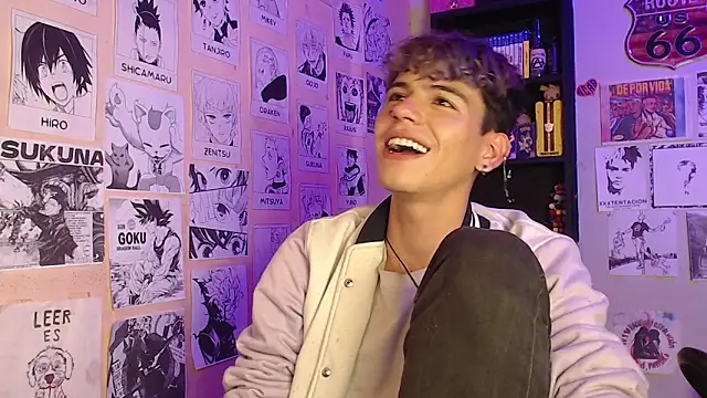 Snapshot of Mickey_Magic chatting on March 3, 11:33 am Mickey Magic online show from March 3, 11:33 am