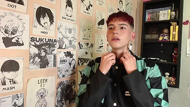 Snapshot of Mickey_Magic chatting on March 8, 4:23 am Mickey Magic online show from March 8, 4:23 am