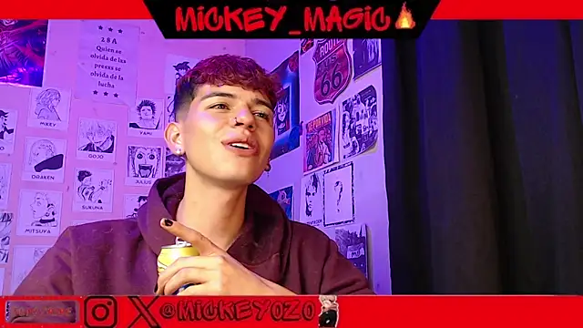 Snapshot of Mickey_Magic chatting on March 11, 7:04 am Mickey Magic online show from March 11, 7:04 am