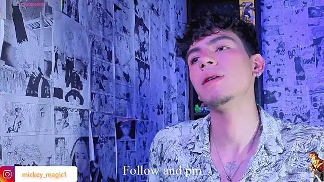 Snapshot of Mickey_Magic chatting on February 20, 5:26 am Mickey Magic online show from February 20, 5:26 am