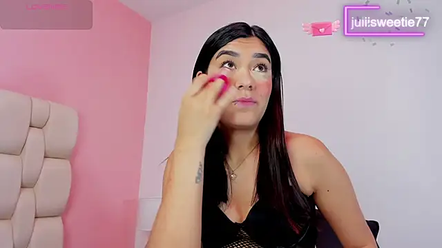 Snapshot of JuliiSweetie chatting on January 30, 10:41 pm JuliiSweetie online show from January 30, 10:41 pm