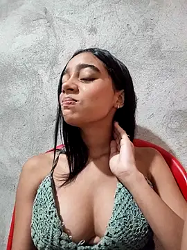 Zoe Sweett18 online show from December 3, 6:28 pm