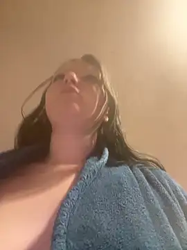 VenusandIppy online show from October 17, 8:17 am