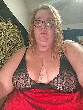 diosacurvy1984 online show from November 2, 6:32 pm