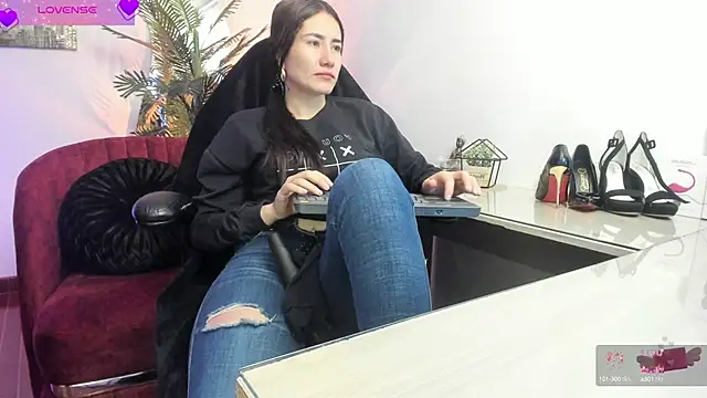 VioletParkker online show from February 18, 11:33 am