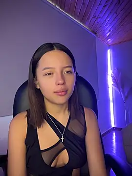 Sofia18 pinkk online show from April 16, 9:26 pm