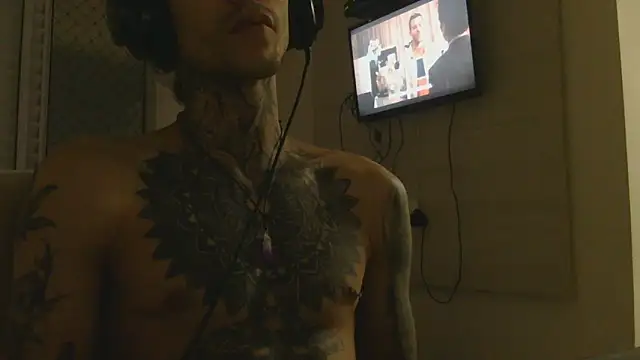Snapshot of smokingink chatting on May 8, 10:26 pm smokingink online show from May 8, 10:26 pm