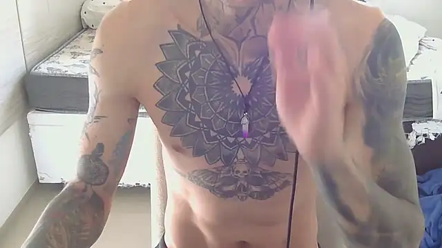 Snapshot of smokingink chatting on May 9, 6:24 pm smokingink online show from May 9, 6:24 pm