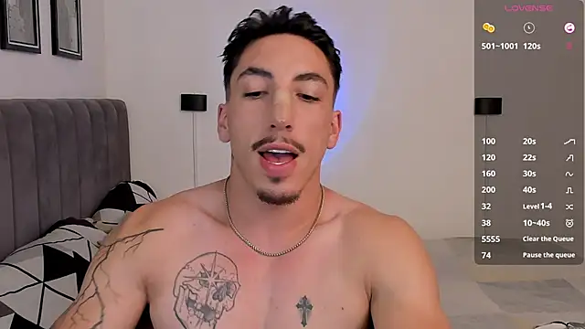 Snapshot of dylanspencer28 chatting on February 26, 10:09 pm dylanspencer28 online show from February 26, 10:09 pm