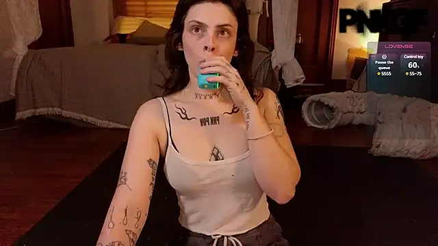 bunnierotten online show from February 12, 2:03 am