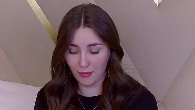 KiraBarlows online show from February 21, 1:33 am