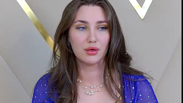 KiraBarlows online show from March 9, 6:06 am