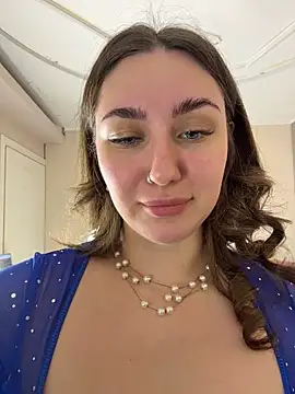 KiraBarlows online show from February 4, 8:14 pm