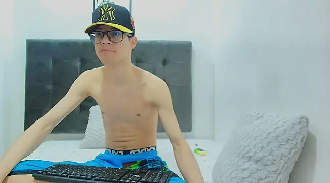 wolfandsky online show from February 12, 2:21 pm