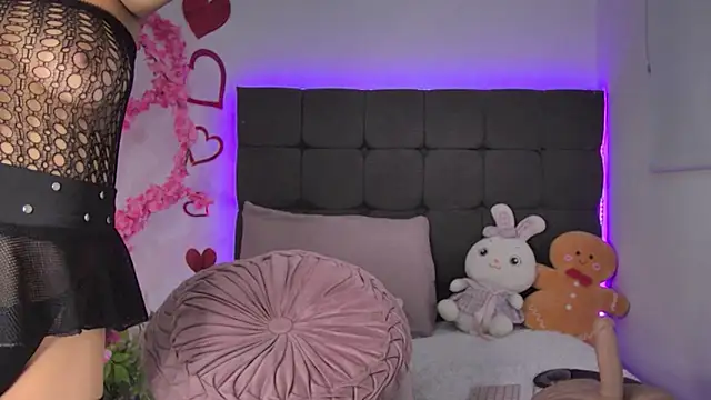 AmandaBrooks 18 online show from March 8, 2:15 am