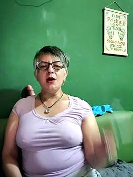 ilonna2025 online show from October 25, 11:32 pm