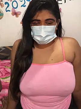 Snapshot of Lovely_WINDI chatting on January 6, 11:18 pm Lovely WINDI online show from January 6, 11:18 pm