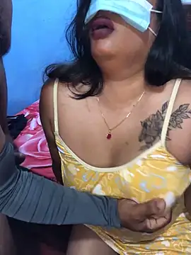 Snapshot of Lovely_WINDI chatting on April 25, 5:21 am Lovely WINDI online show from April 25, 5:21 am