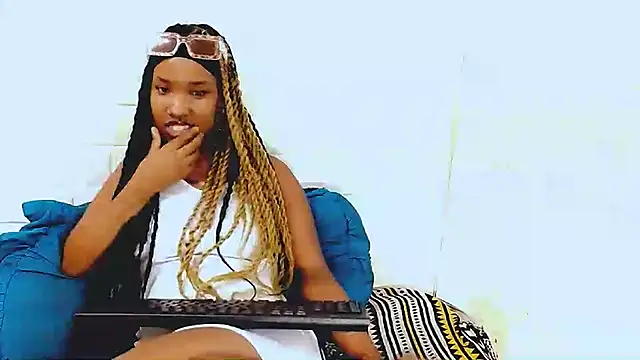 EroticSexyPrada online show from March 22, 1:54 am