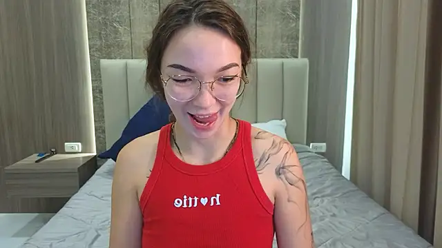 SusannJohnson online show from February 28, 12:33 am