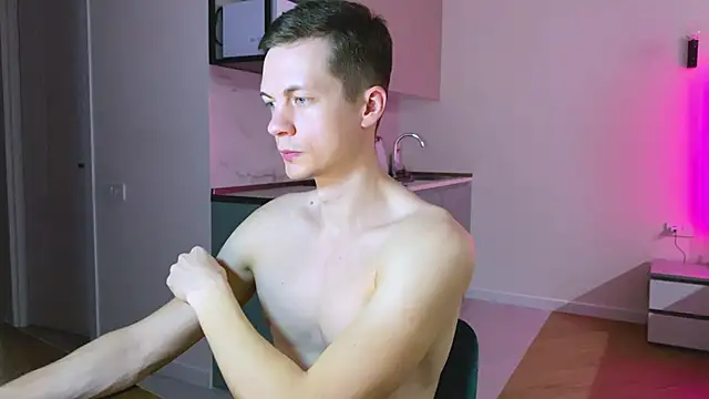 max shy online show from March 5, 4:02 pm