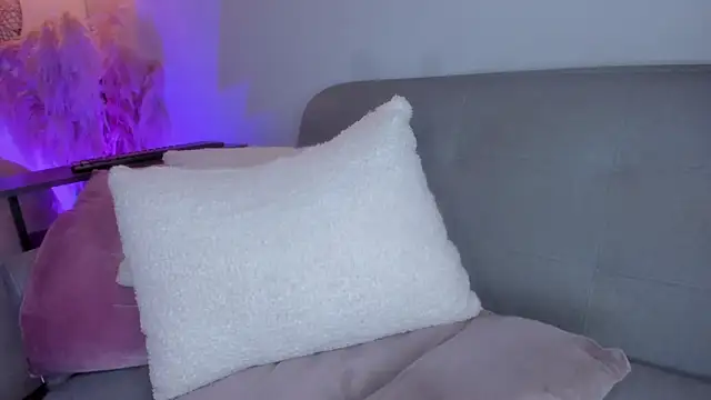 cutte hanna18 online show from February 13, 3:29 am