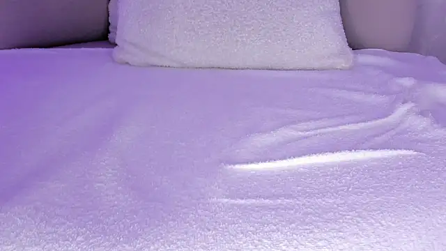 cutte hanna18 online show from April 16, 9:39 pm