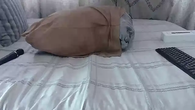 BUBBLYBUNNYxx online show from October 27, 6:17 am