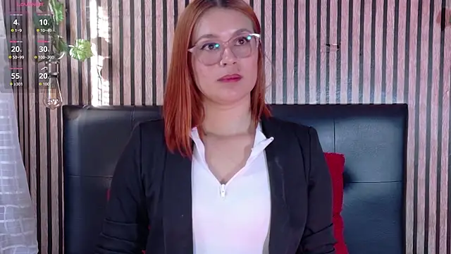 Snapshot of Sophie_new25 chatting on February 9, 12:53 pm Sophie new25 online show from February 9, 12:53 pm