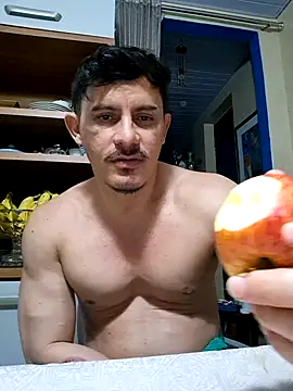 Snapshot of casaputo41 chatting on February 7, 3:12 am casaputo41 online show from February 7, 3:12 am