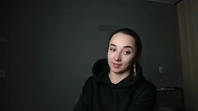 Eva Gloryy online show from March 18, 8:37 pm