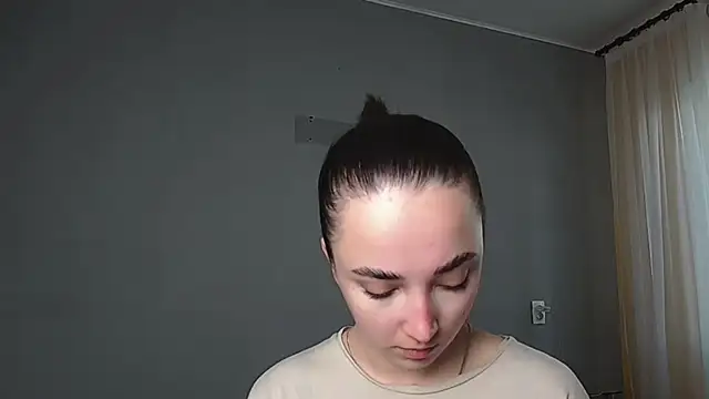Eva Gloryy online show from May 6, 7:24 am