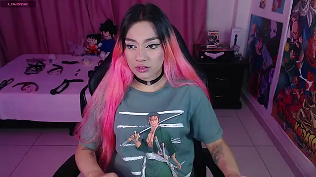 Snapshot of lily3_4 chatting on March 1, 6:35 am lily3 4 online show from March 1, 6:35 am