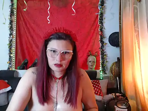 sachaclinford online show from December 2, 5:52 pm