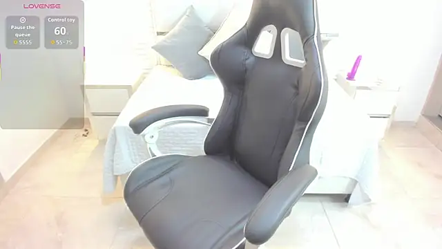 Zulema hamdi online show from October 13, 12:05 pm