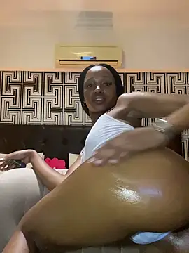 Snapshot of Go_Meg chatting on January 19, 2:57 am Go Meg online show from January 19, 2:57 am