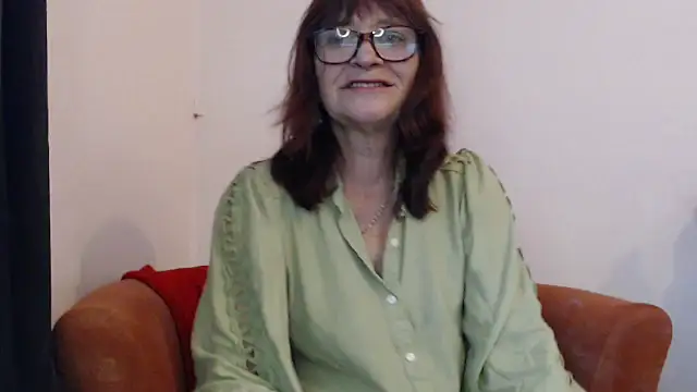 Snapshot of hotlinda45 chatting on September 22, 5:15 pm hotlinda45 online show from September 22, 5:15 pm