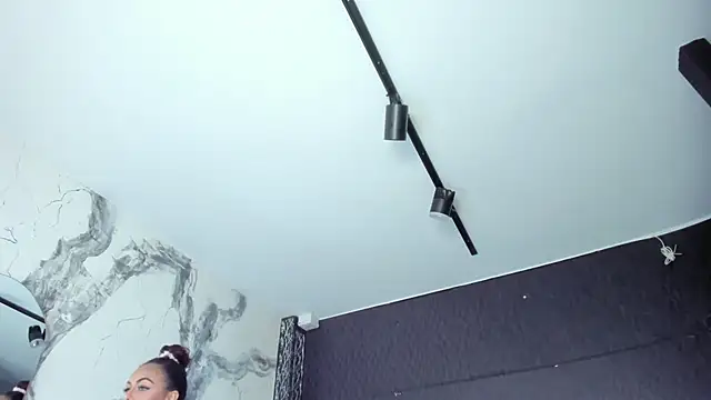 DalayMoore online show from September 12, 7:58 pm