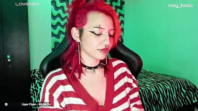 roxy toxic online show from March 5, 12:16 am