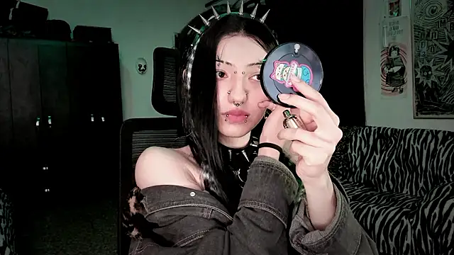 roxy toxic online show from February 25, 12:42 am