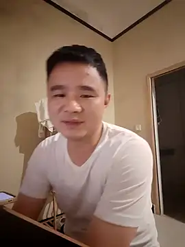 Snapshot of goodboyfcy chatting on February 11, 8:37 am goodboyfcy online show from February 11, 8:37 am