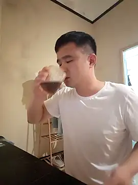 Snapshot of goodboyfcy chatting on February 12, 2:03 am goodboyfcy online show from February 12, 2:03 am