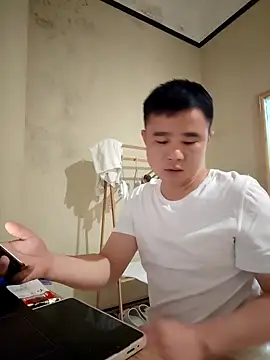 Snapshot of goodboyfcy chatting on February 14, 1:56 am goodboyfcy online show from February 14, 1:56 am