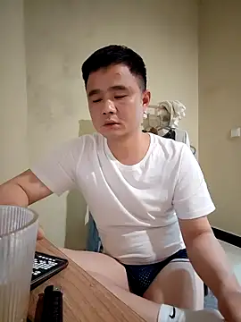 Snapshot of goodboyfcy chatting on February 15, 12:43 pm goodboyfcy online show from February 15, 12:43 pm