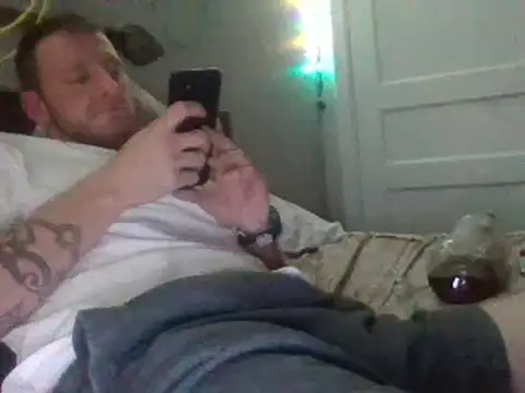 biggzee6 online show from February 13, 6:52 am