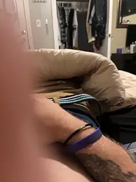 Snapshot of biggzee6 chatting on February 22, 5:19 am biggzee6 online show from February 22, 5:19 am