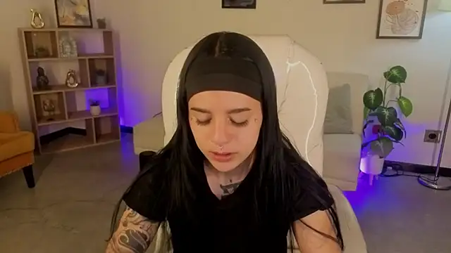 Nicole Foxx  online show from November 14, 7:34 pm