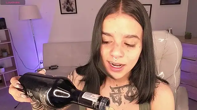 Nicole Foxx  online show from April 2, 5:32 pm