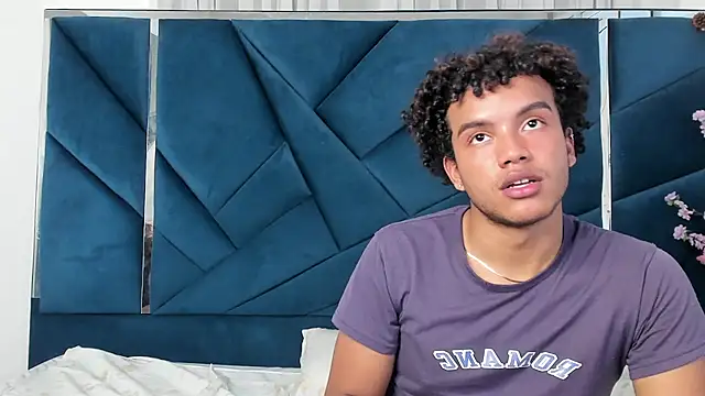 Snapshot of DanteAndKyle chatting on January 21, 3:10 pm DanteAndKyle online show from January 21, 3:10 pm